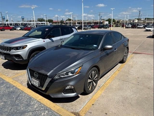 2022 Nissan Altima 2.5 SV