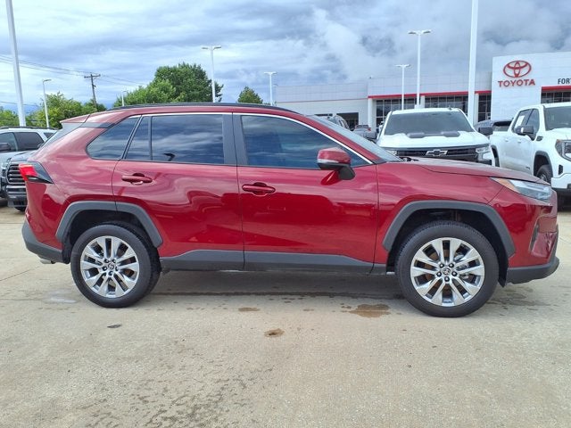 2025 Toyota RAV4 XLE Premium