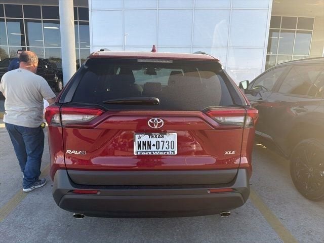 2025 Toyota RAV4 XLE