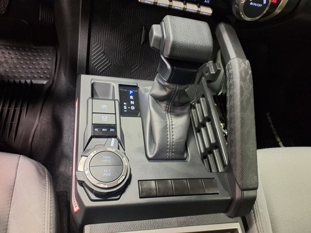 2024 Toyota Tacoma 4WD SR5