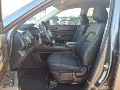 2025 Nissan Pathfinder S