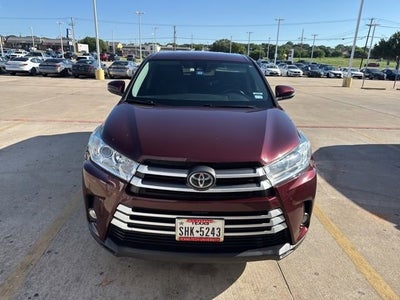 2019 Toyota Highlander LE
