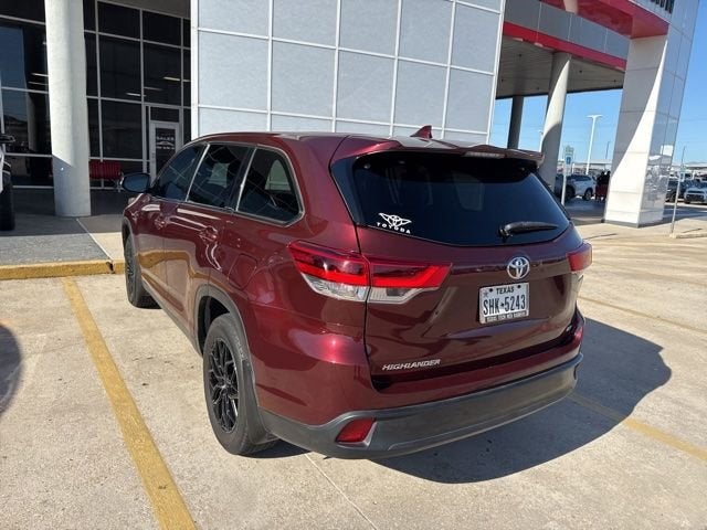 2019 Toyota Highlander LE