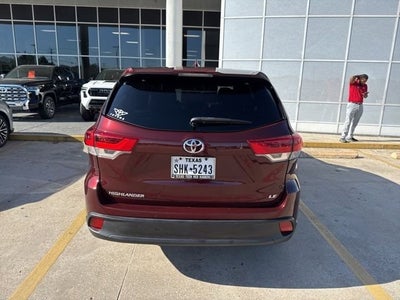 2019 Toyota Highlander LE