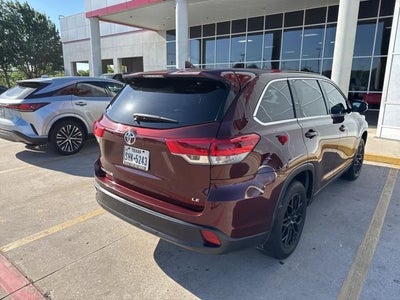 2019 Toyota Highlander LE