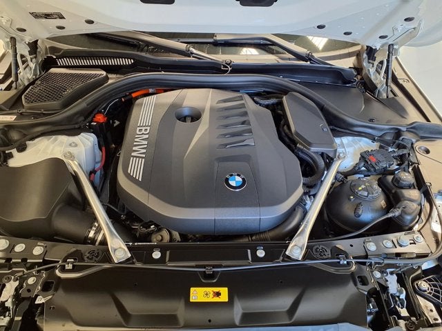 2026 BMW 5 Series 550e xDrive