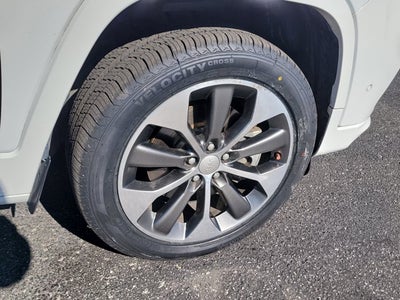 2019 Jeep Cherokee Overland