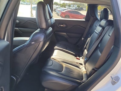 2019 Jeep Cherokee Overland