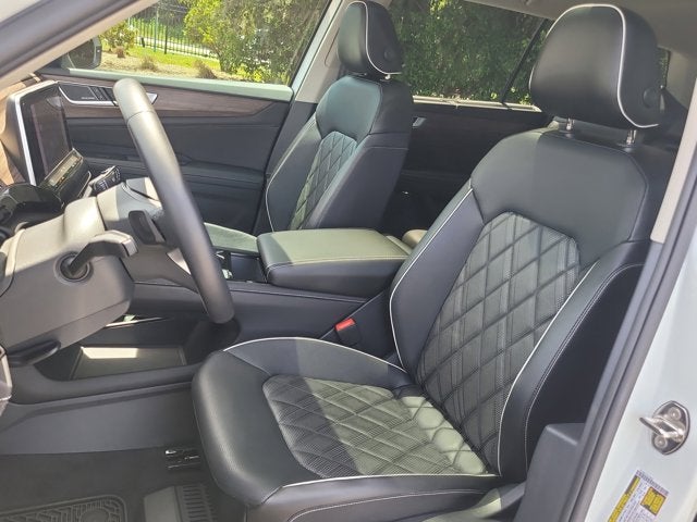 2024 Volkswagen Atlas 2.0T SEL Premium R-Line