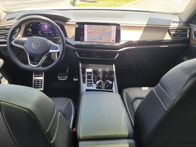 2024 Volkswagen Atlas 2.0T SEL Premium R-Line