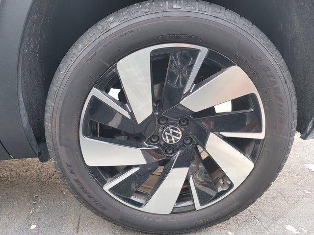 2024 Volkswagen Atlas Cross Sport 2.0T SE with Technology