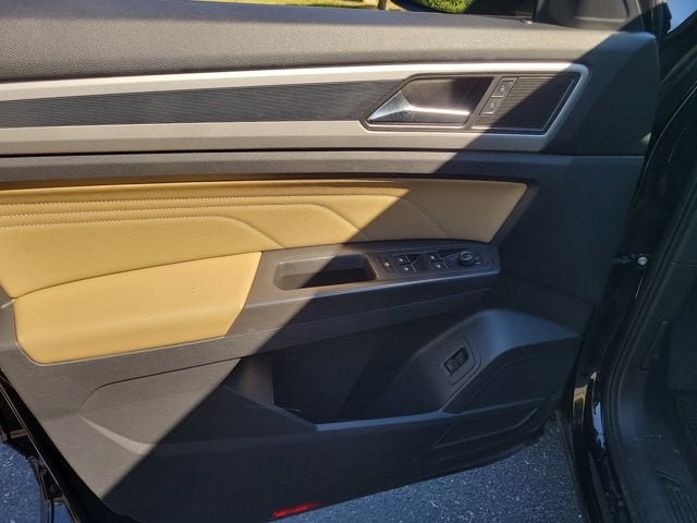 2023 Volkswagen Atlas Cross Sport 3.6L V6 SE with Technology