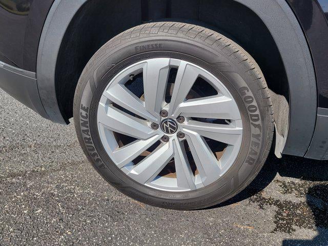 2023 Volkswagen Atlas Cross Sport 3.6L V6 SE with Technology