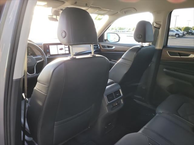 2024 Volkswagen Atlas 2.0T SE with Technology