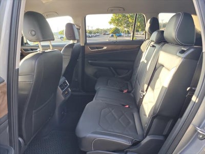 2024 Volkswagen Atlas 2.0T SE with Technology