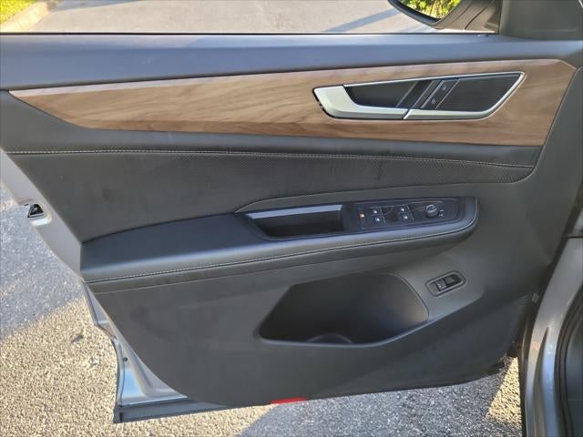 2024 Volkswagen Atlas 2.0T SE with Technology