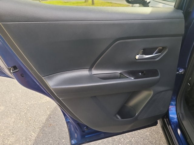 2025 Nissan Kicks MPV SV