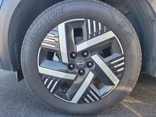 2025 Nissan Kicks MPV SV