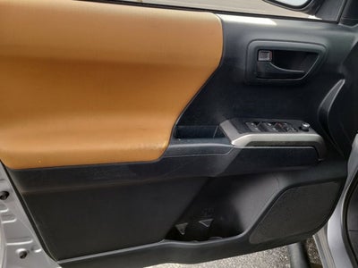 2017 Toyota TACOMA SR5 SR5