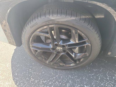 2025 Volkswagen Tiguan SE R-Line Black