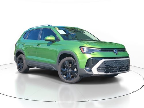 2025 Volkswagen Taos SE