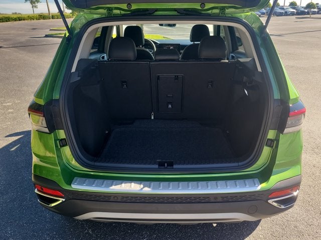 2025 Volkswagen Taos SE
