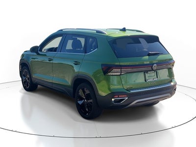 2025 Volkswagen Taos SE