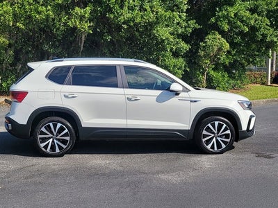 2024 Volkswagen Taos SE