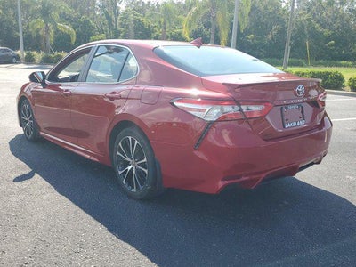2020 Toyota Camry SE