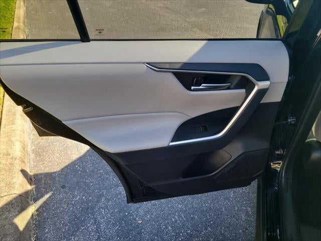 2025 Toyota RAV4 Hybrid Hybrid XLE