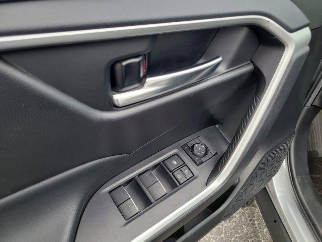 2022 Toyota RAV4 HYBRID Hybrid SE