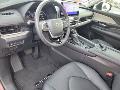 2024 Toyota GRAND HIGHLANDER Limited