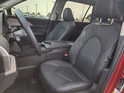 2024 Toyota GRAND HIGHLANDER Limited