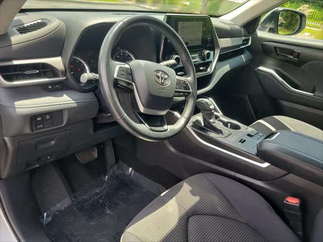 2025 Toyota Highlander LE