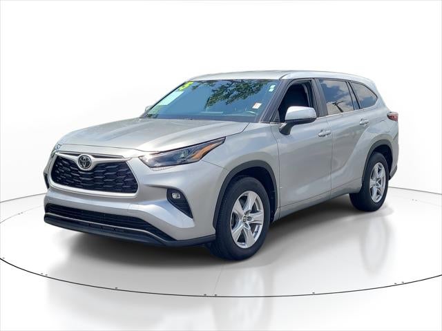 2025 Toyota Highlander LE