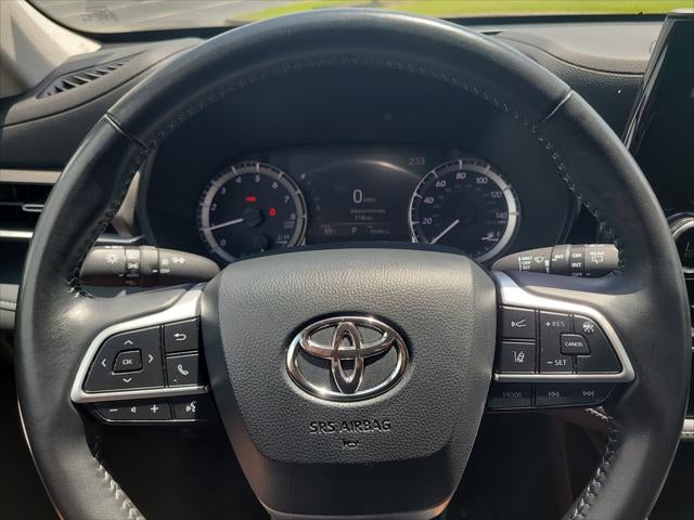 2025 Toyota Highlander LE