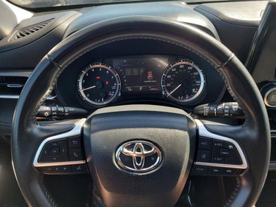 2023 Toyota HIGHLANDER LE