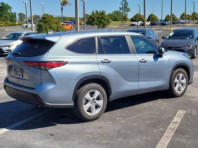 2023 Toyota HIGHLANDER LE