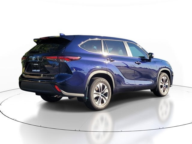 2025 Toyota HIGHLANDER XLE