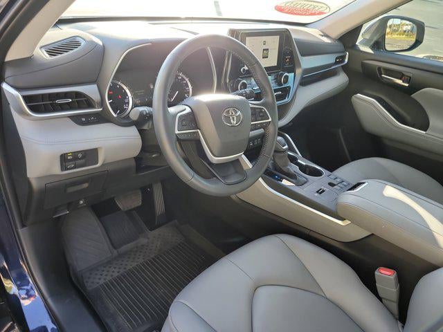 2025 Toyota HIGHLANDER XLE