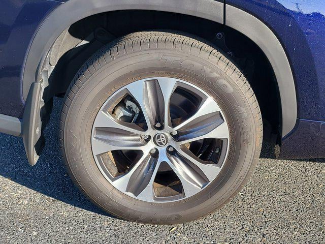 2025 Toyota HIGHLANDER XLE