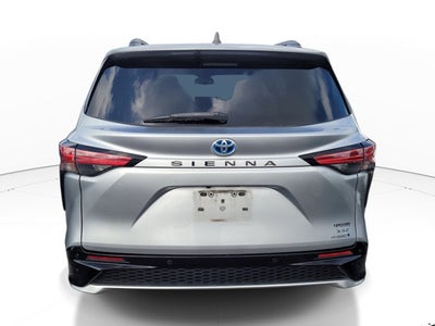 2022 Toyota Sienna XSE