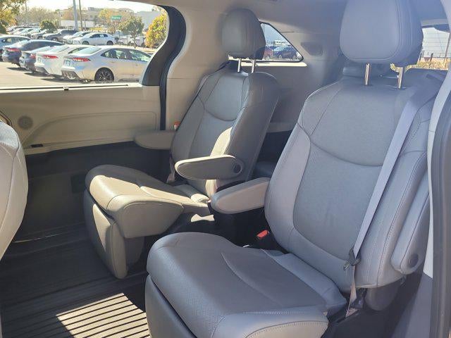 2023 Toyota SIENNA LTD AWD Limited