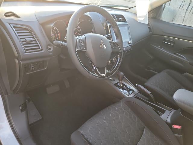 2025 Mitsubishi Outlander Sport LE