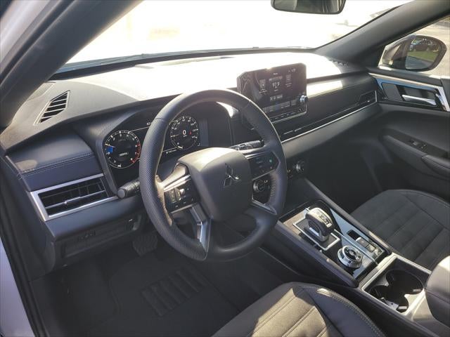 2023 Mitsubishi Outlander SE Black Edition
