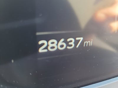 2025 Toyota PRIUS XLE