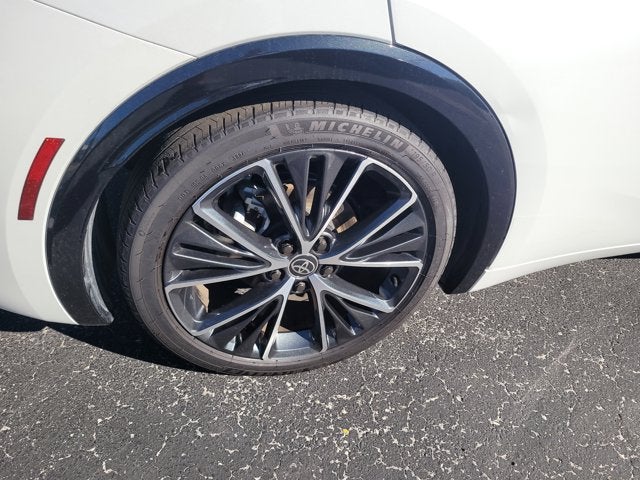 2025 Toyota PRIUS XLE