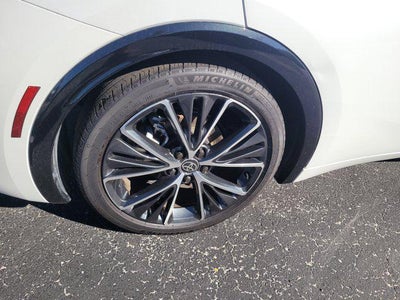 2025 Toyota PRIUS XLE