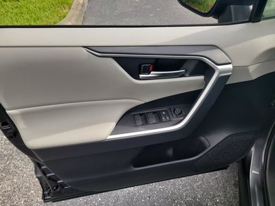 2025 Toyota RAV4 Hybrid Hybrid XLE