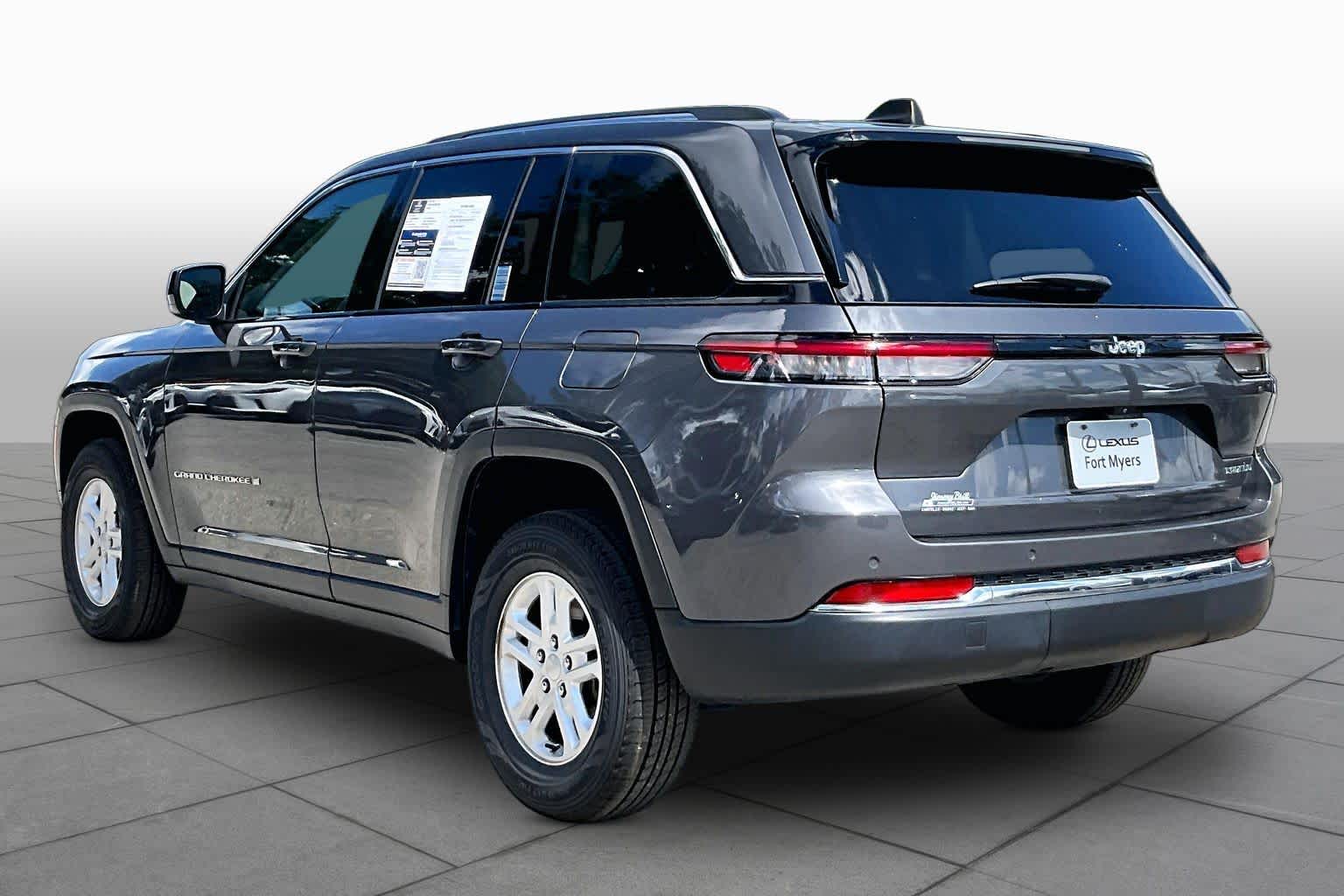 2023 Jeep Grand Cherokee Laredo